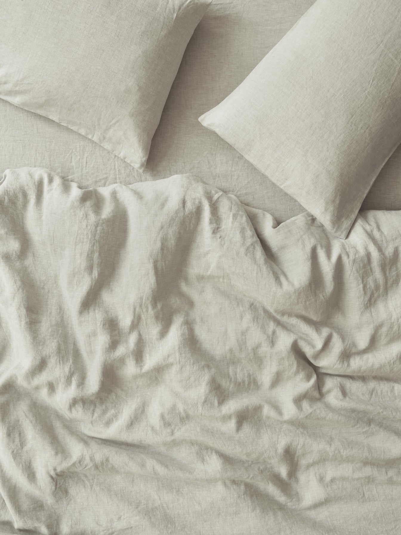 100_-LINEN-PLAIN-OATMEAL-OVERHEAD-LIFESTYLE_copy_2.jpg