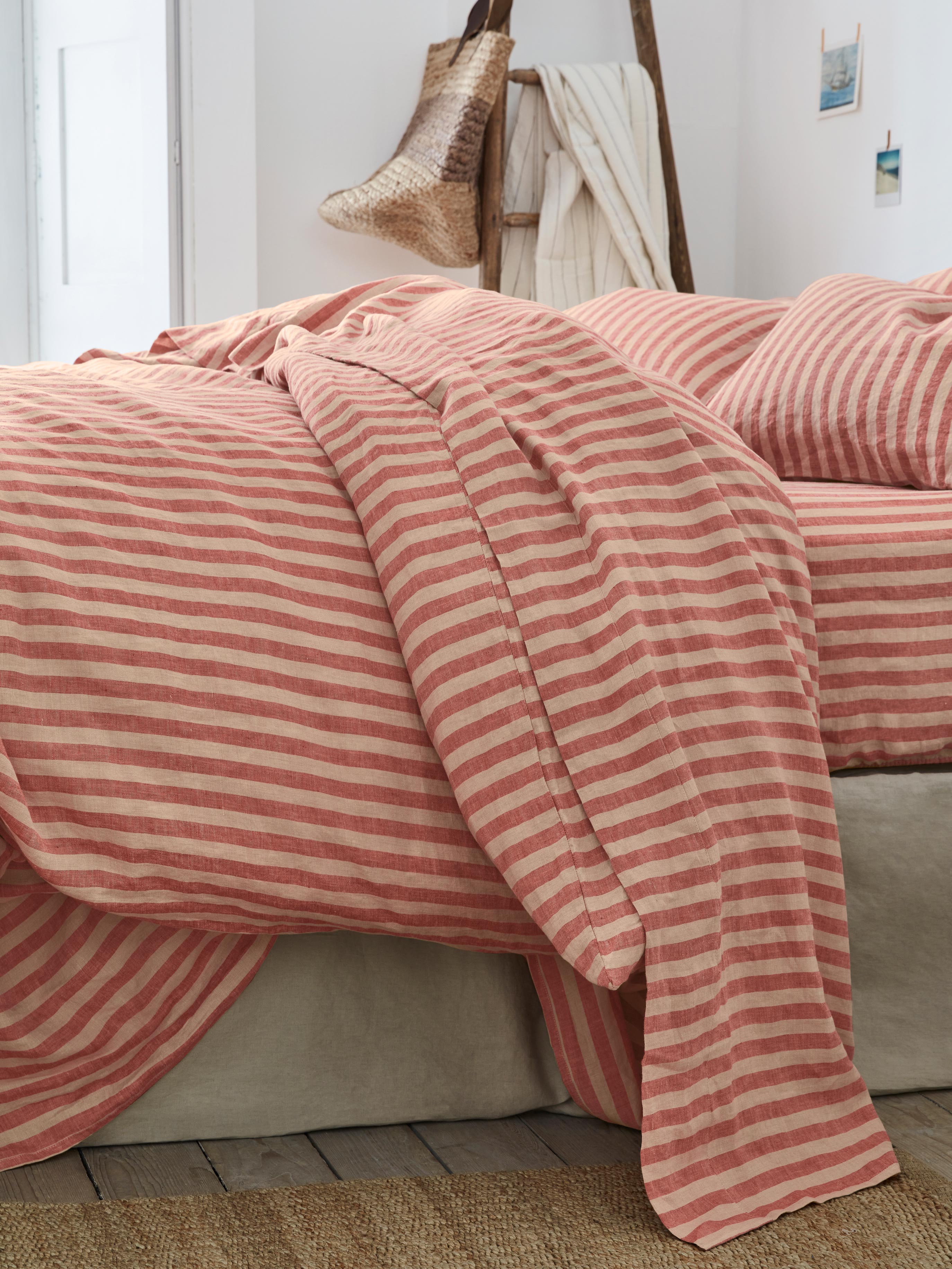 2023.04.20-Piglet-in-Bed-Chapter-2-44a0994M_hi-res_copy.jpg