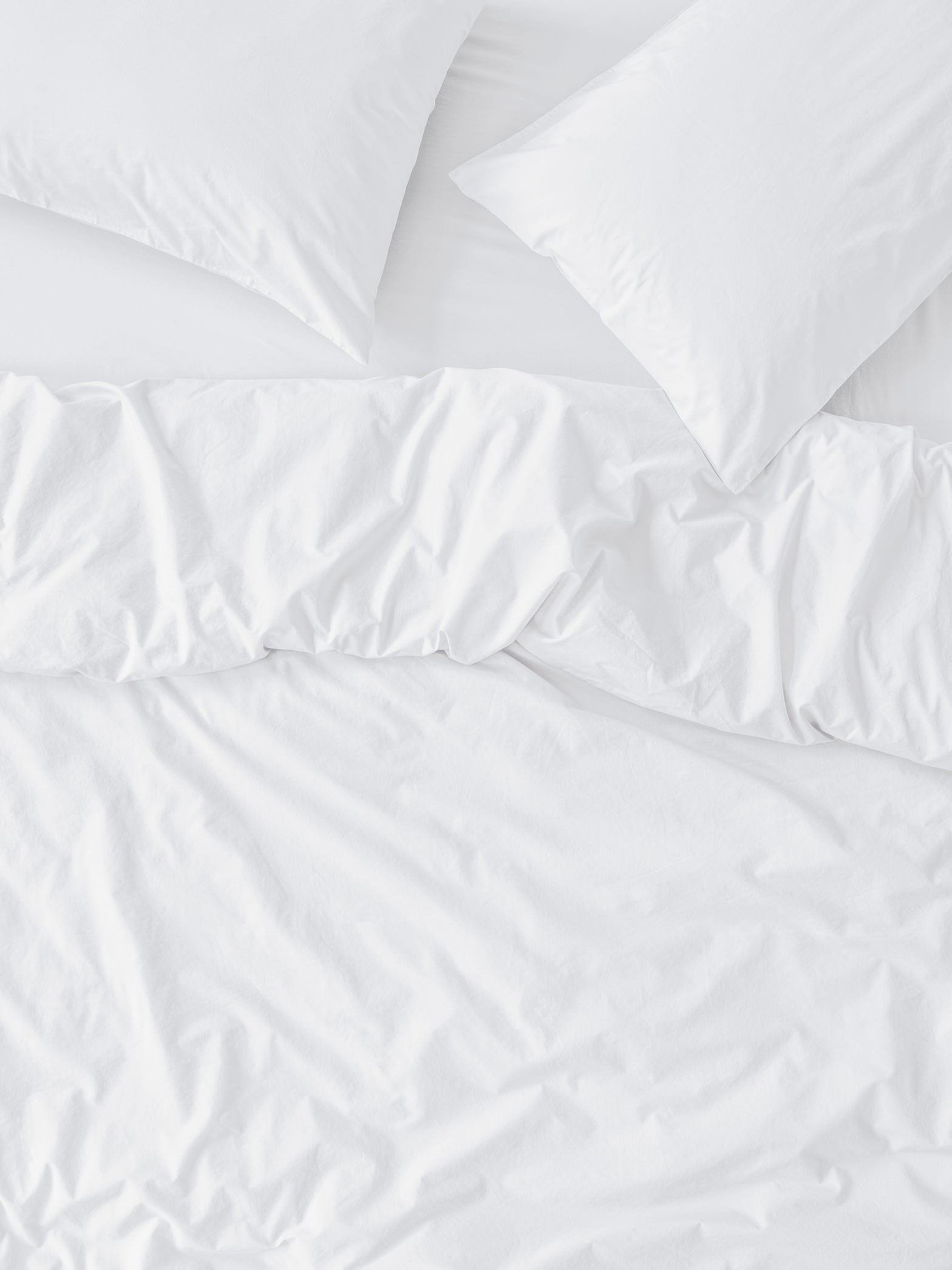 OVERHEAD-LIFESTYLE_WHITE_COTTON_copy.jpg