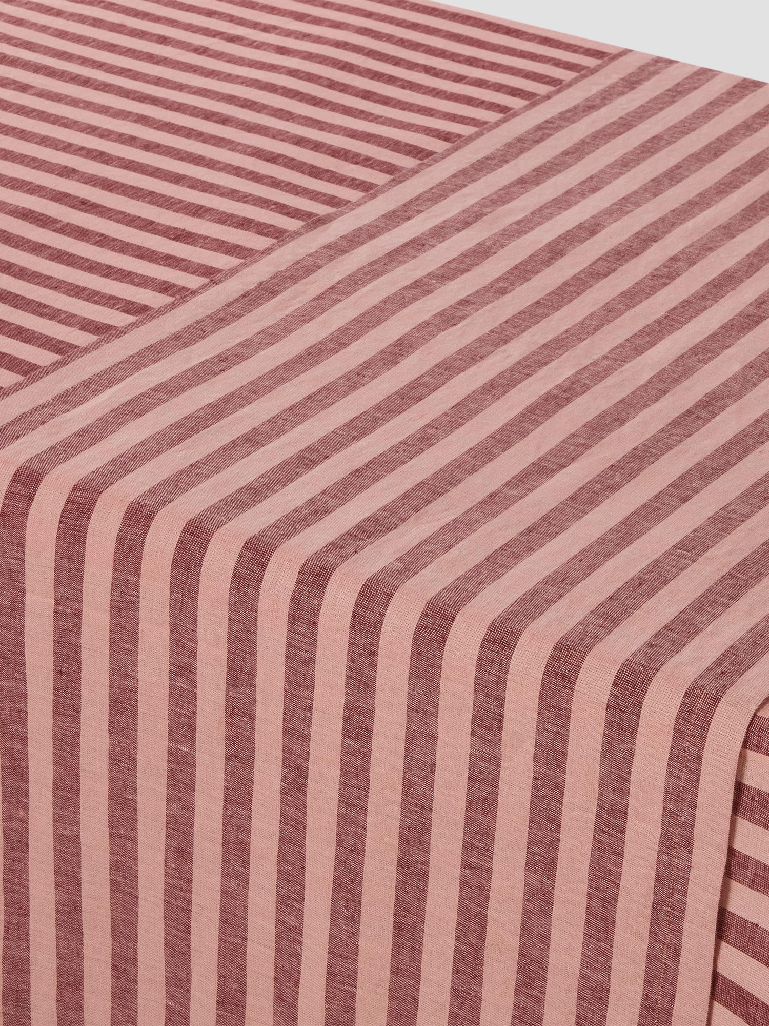 PEMBROKE-STRIPE-LINEN-BLEND-TABLEWARE-Table-RunnerRHUBARBROSETABLE.jpg