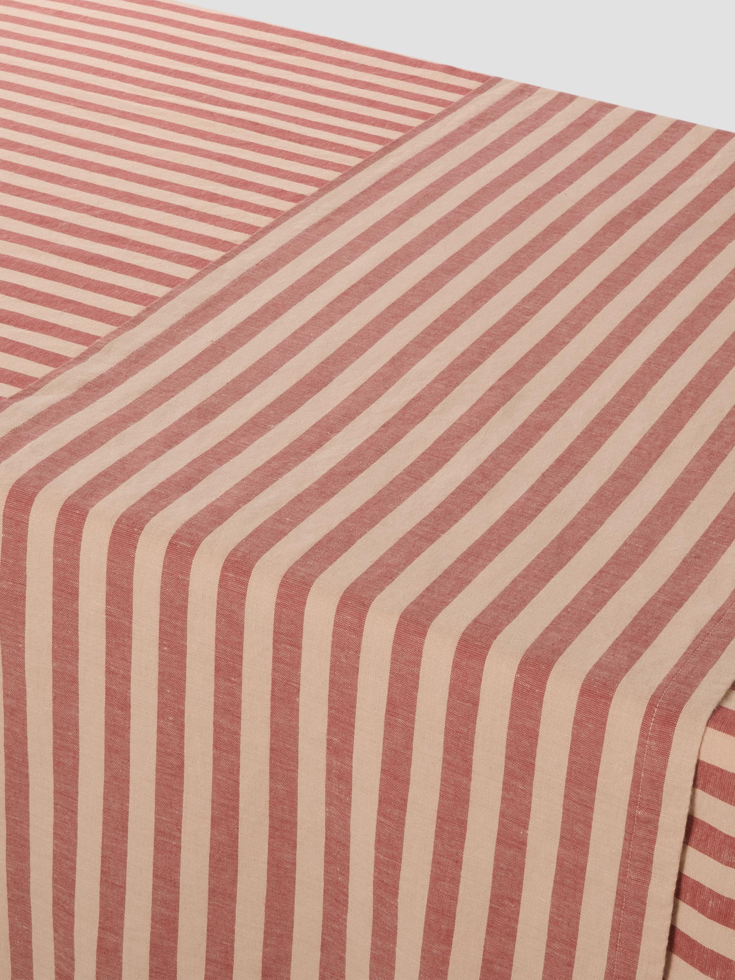 PEMBROKE-STRIPE-LINEN-BLEND-TABLEWARE-Table-RunnerSANDSTONE-REDTABLE.jpg