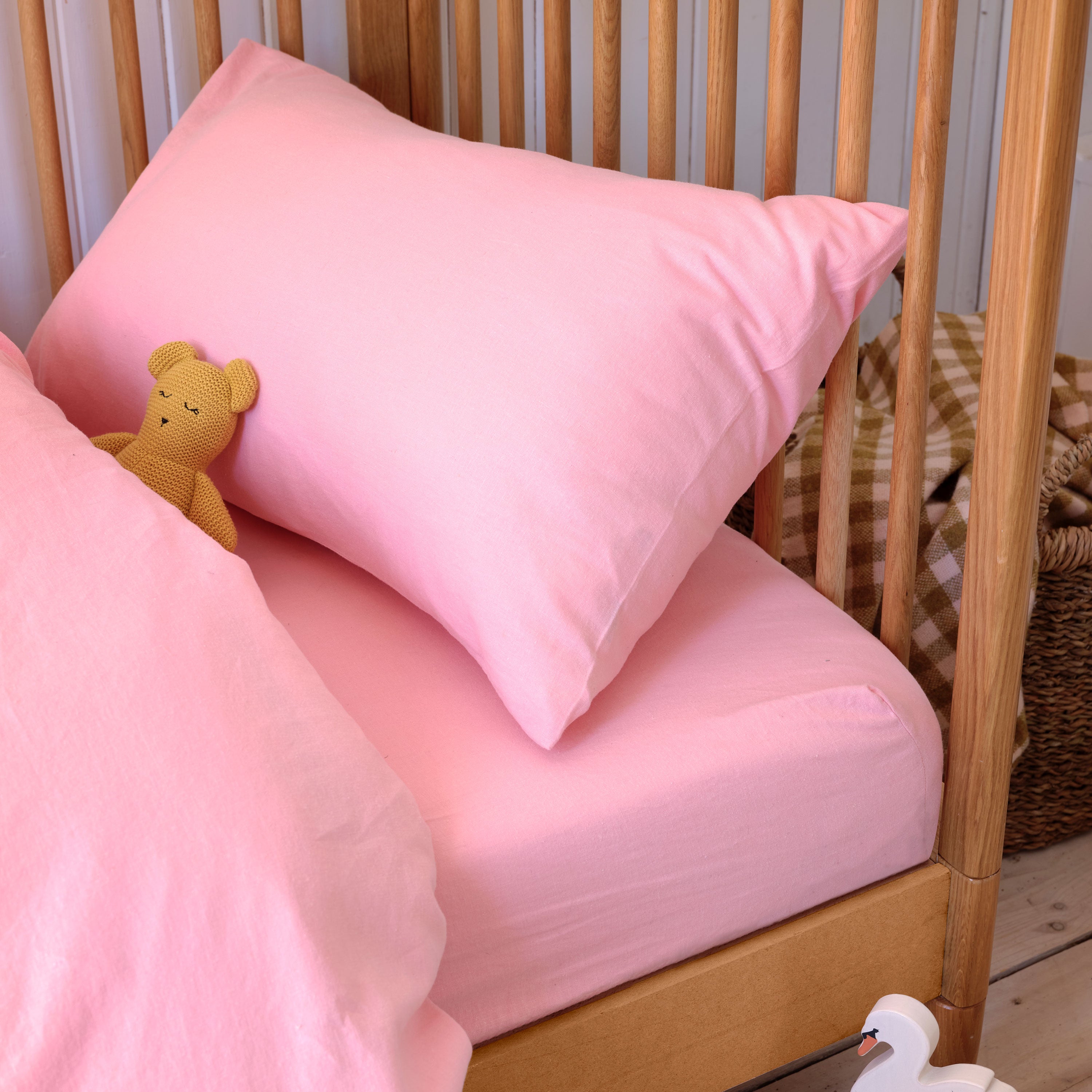 PIGLET-IN-BED-Into-the-Meadow-Pink-Bloom-Kids-0352.jpg