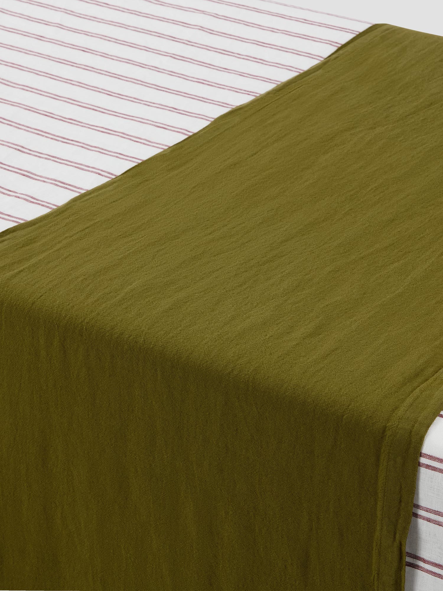 PLAIN-LINEN-BLEND-TABLEWARE-Table-RunnerBOTANICAL-GREENTABLE.jpg