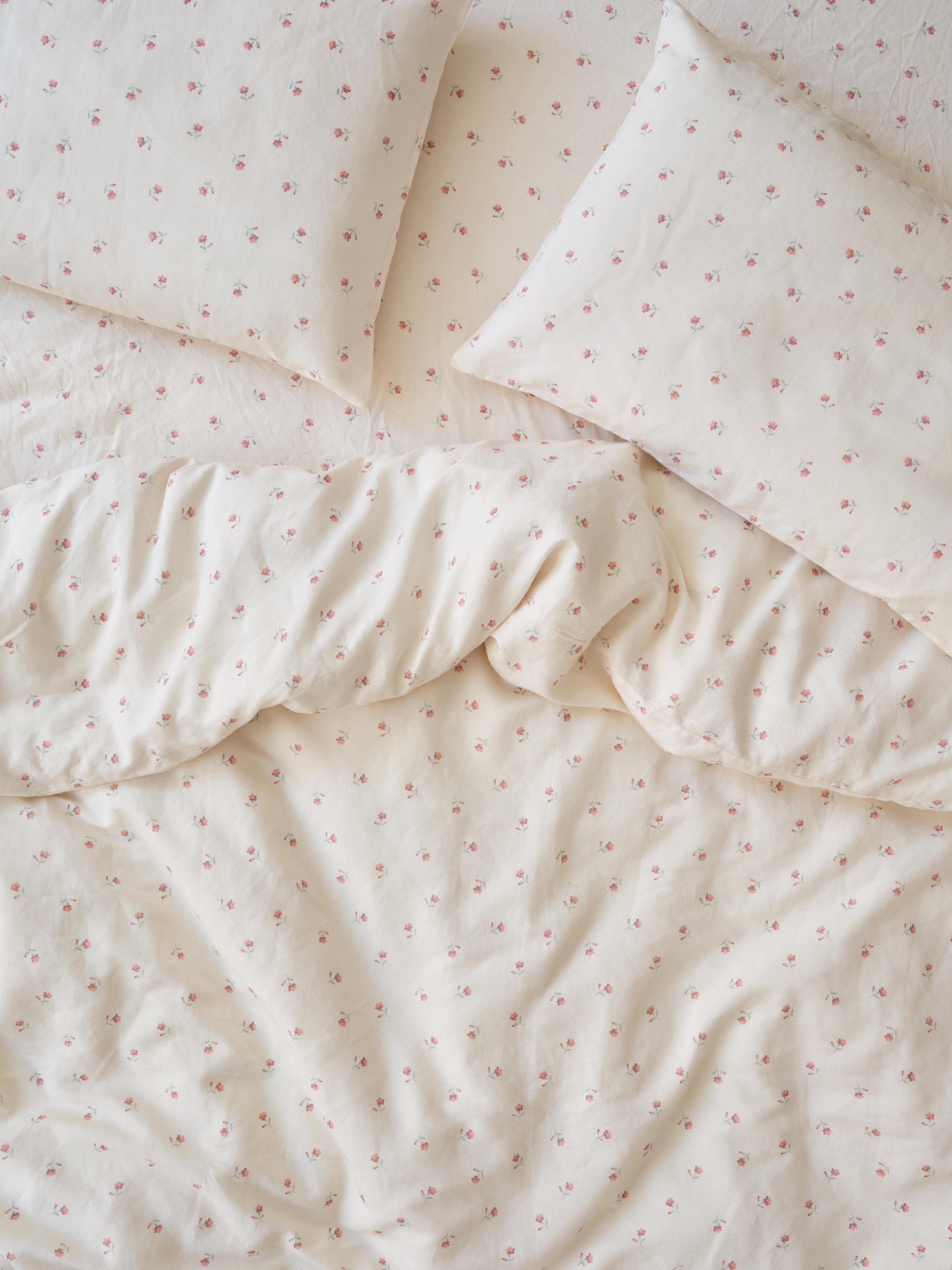 POSY-BUD-PEARL-LINEN-BLEND_OVERHEAD_POSY_BUD_PEARL_0550-14.42.15_copy.jpg