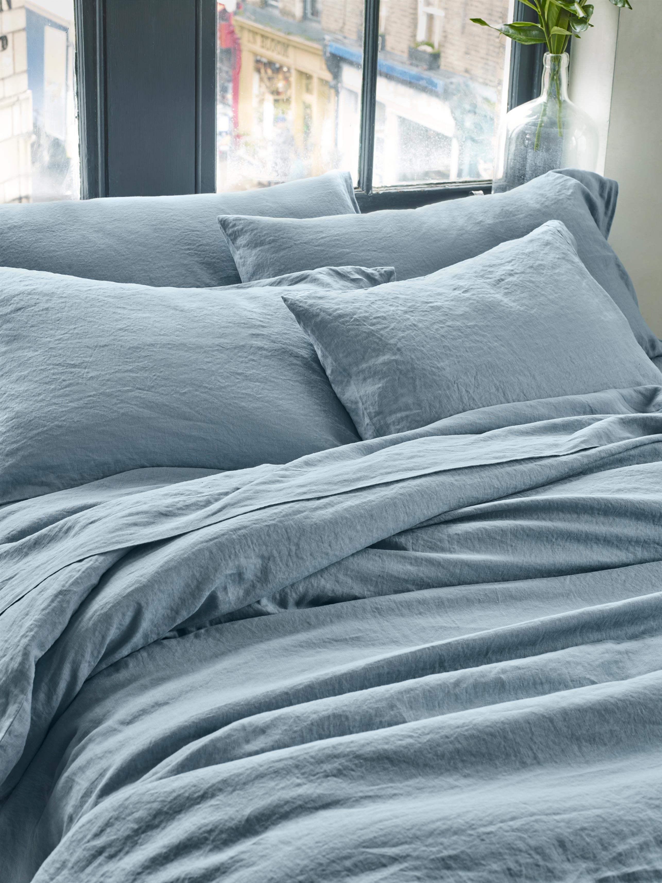 Piglet-In-Bed-Linen-Bedding-Dusk-Blue-3_copy.jpg