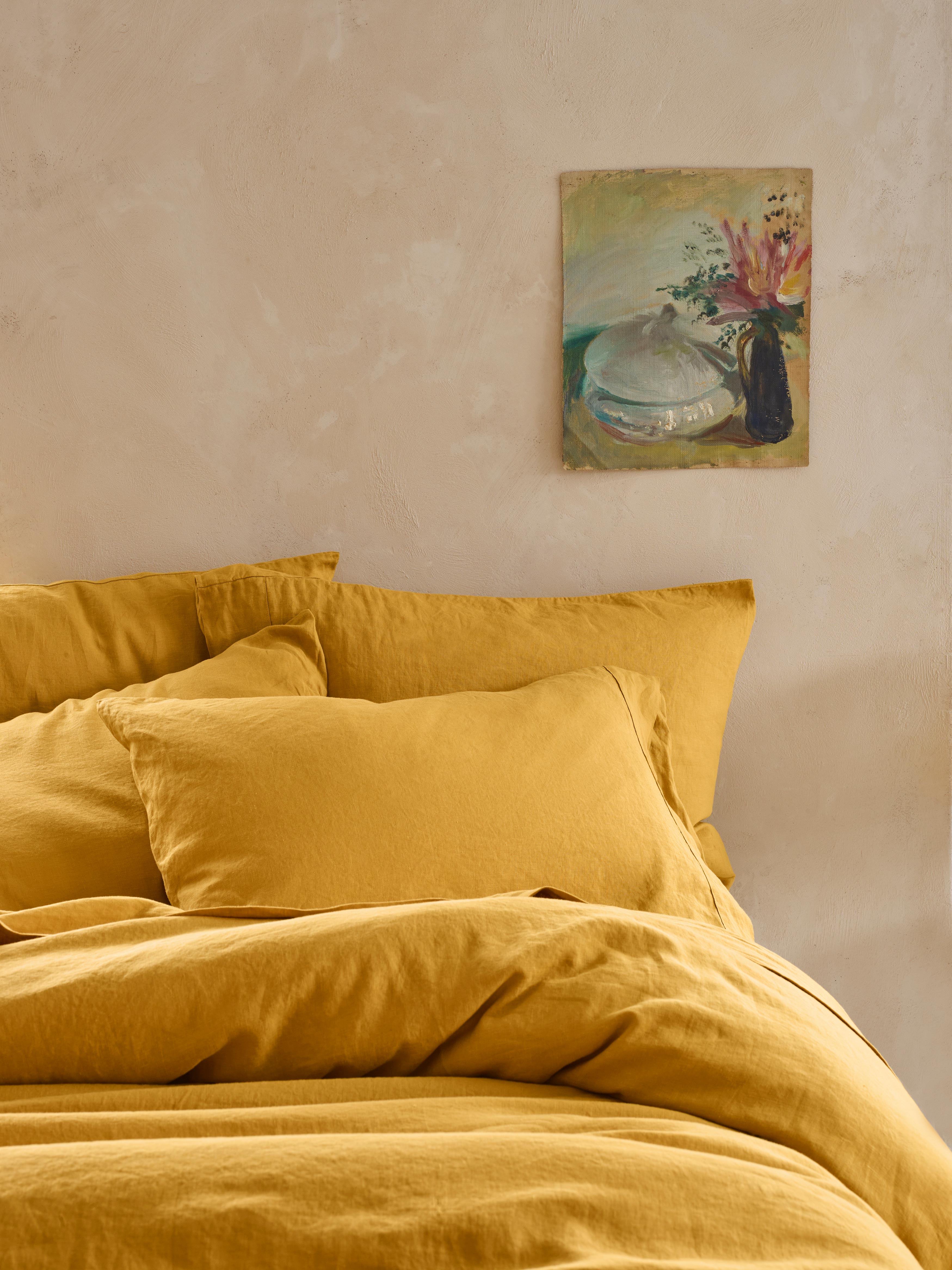 Piglet-In-Bed-Linen-Bedding-Honey-3_copy.jpg