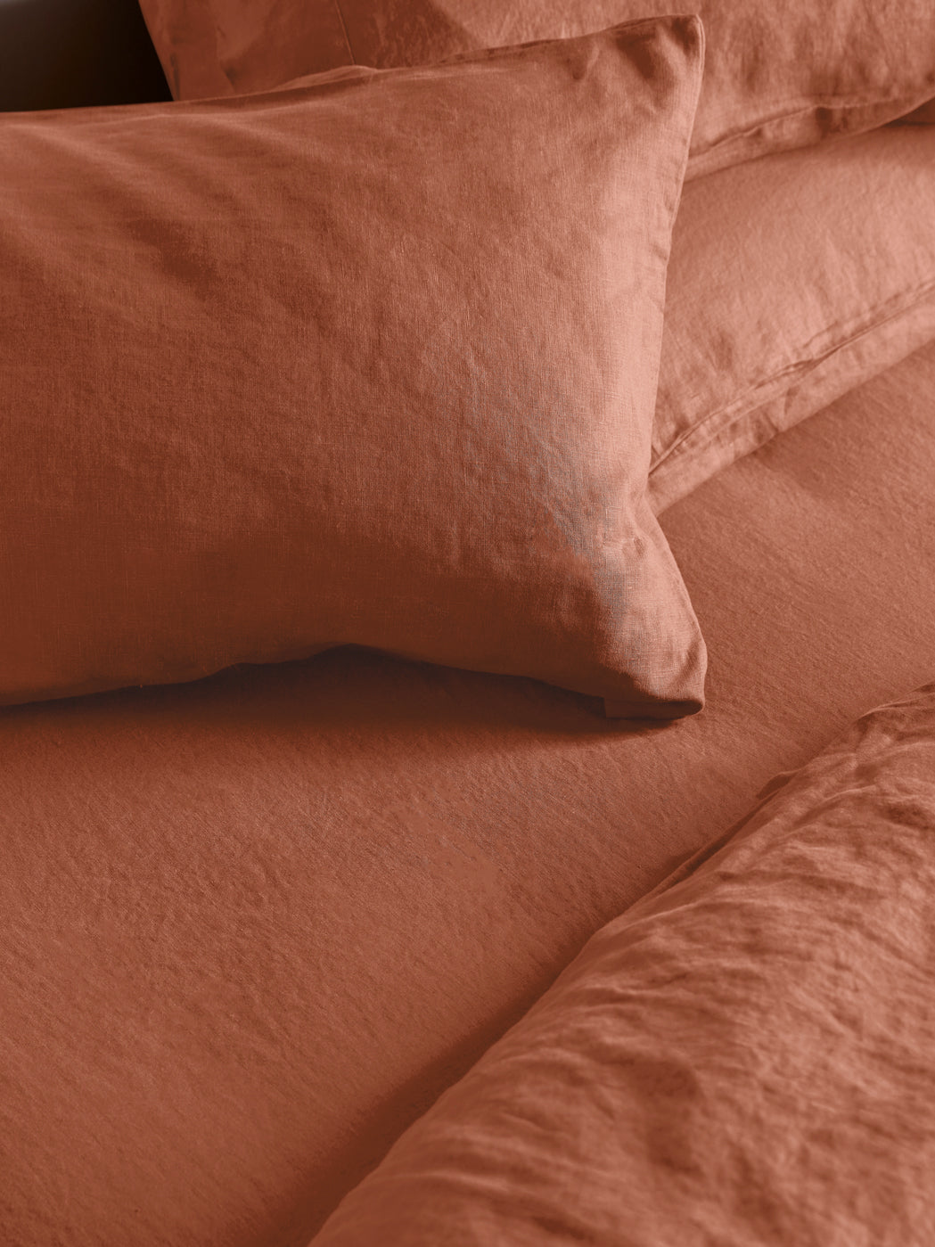 Piglet-in-Bed-AW-Plain-Linen-Bedding-Burnt-Orange-Fitted-Sheet_1.1_copy.jpg
