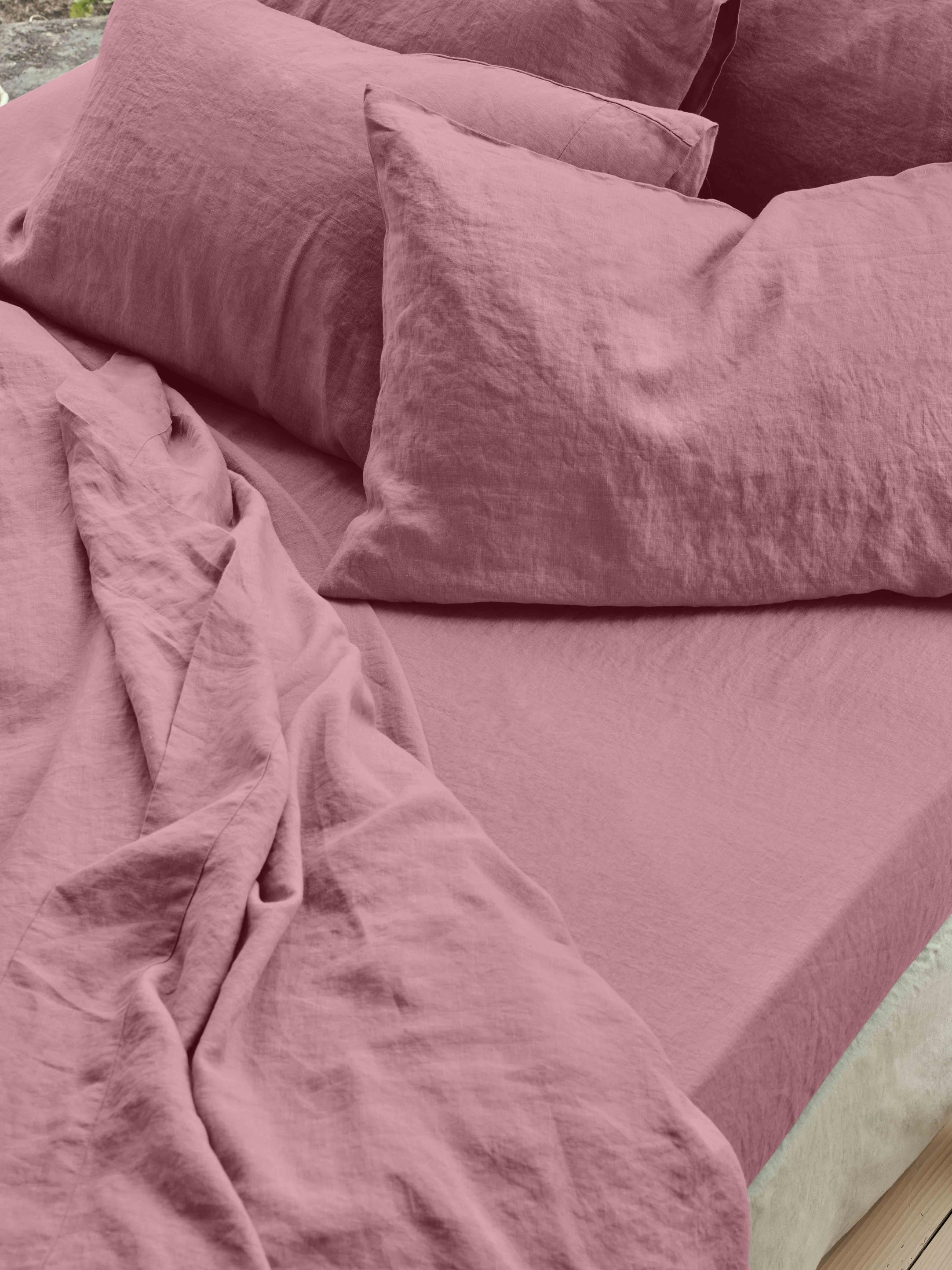 Piglet-in-Bed-Linen-Bedding-Fitted-Sheet-Raspberry-Lifestyle_1-copy-2.jpg