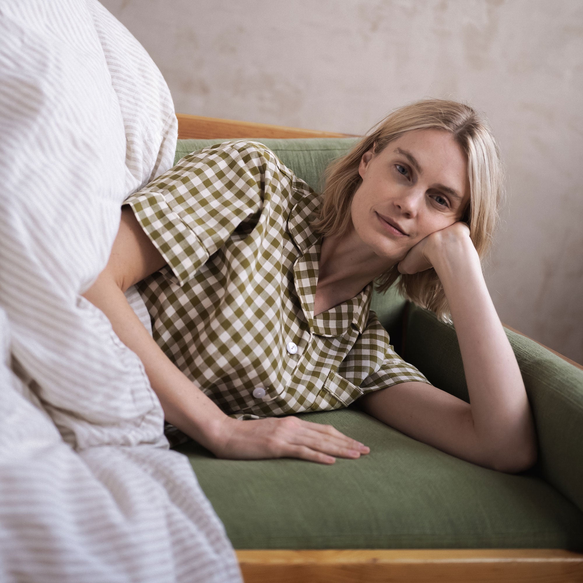 SQUARE_Piglet-in-Bed_EDIT_4637-2.jpg