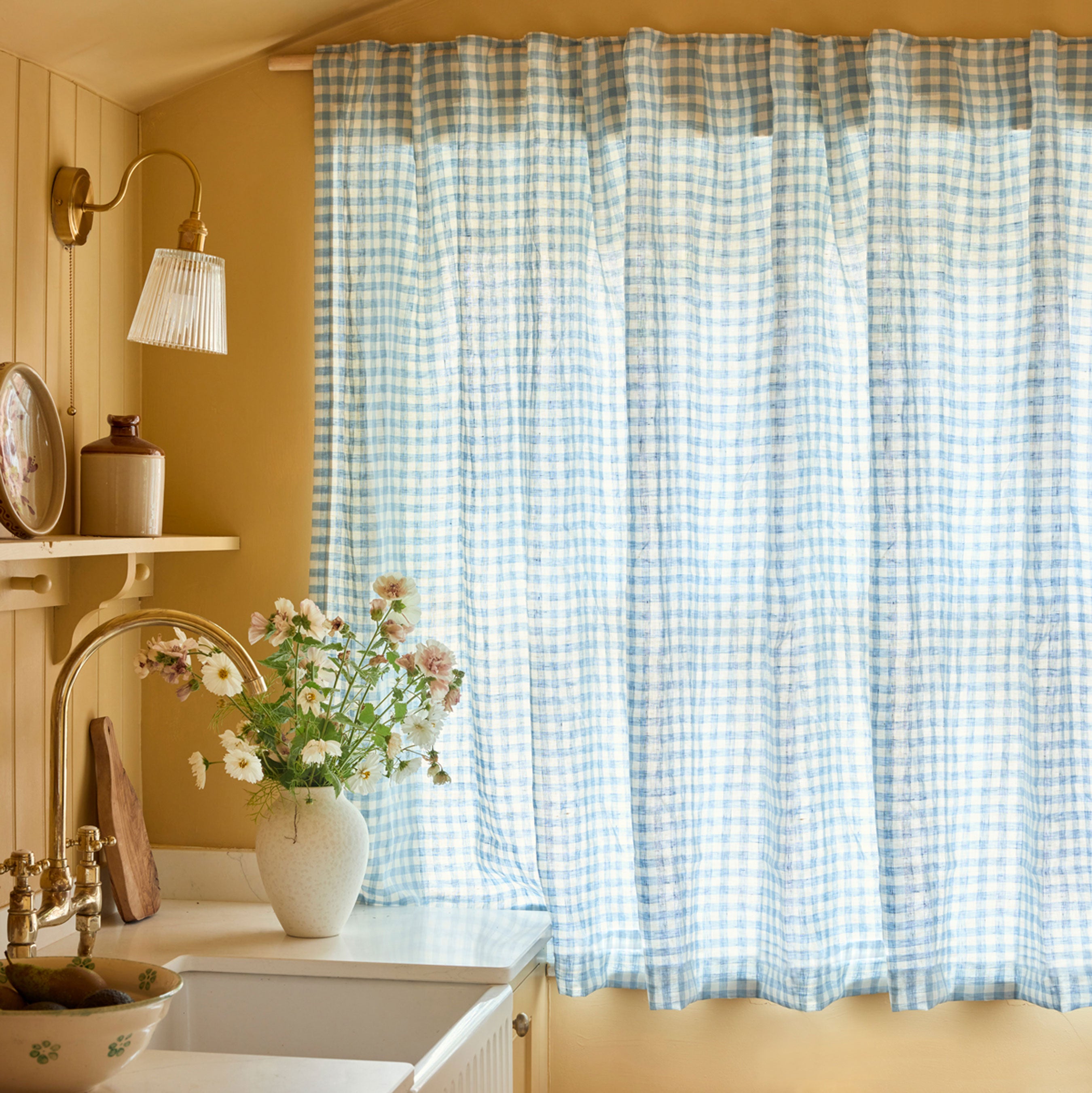 TobyMitchell2024_PIGLET_10_WARM_BLUE_GINGHAM_CUTRAINS_WEB.jpg