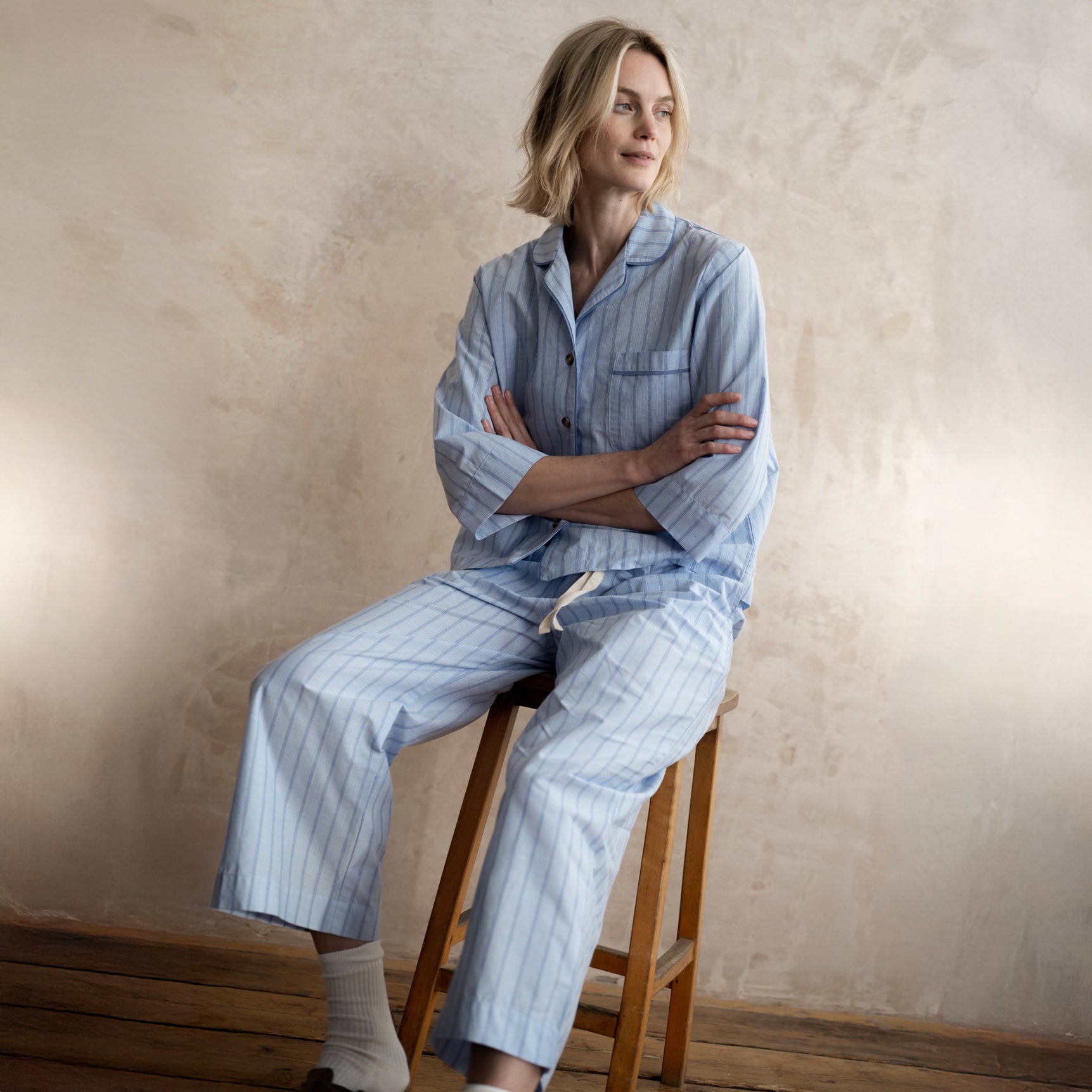 square_pigletinbed_sleepwear_4050.jpg